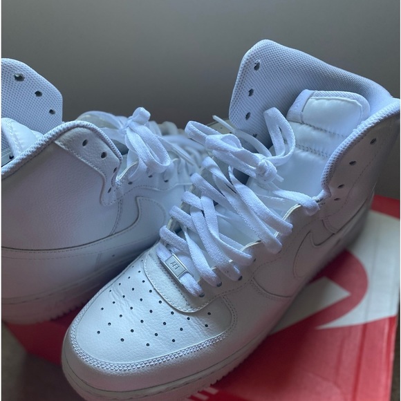 Men’s Hi-Top Air Force One’s ALL WHITE w/straps Size 11.5 👟 - Picture 5 of 12